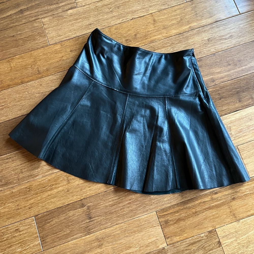 CLUB MONACO Real leather skater mini skirt